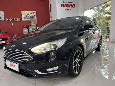 FORD Focus Hatch 2.0 16V 4P TITANIUM PLUS FLEX, Foto 4