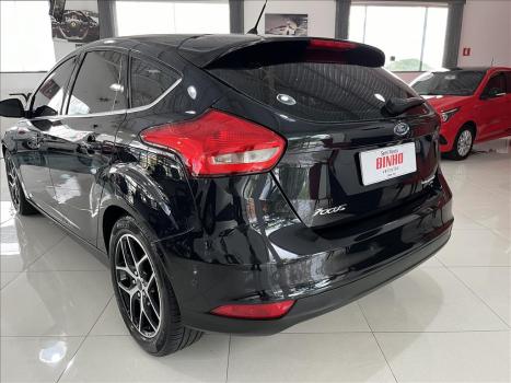 FORD Focus Hatch 2.0 16V 4P TITANIUM PLUS FLEX, Foto 6