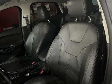 FORD Focus Hatch 2.0 16V 4P TITANIUM PLUS FLEX, Foto 9