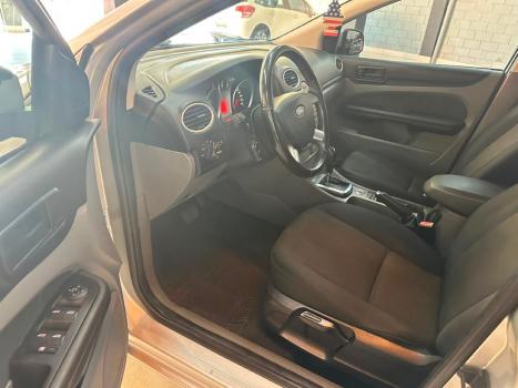 FORD Focus Hatch 2.0 16V 4P FLEX AUTOM�TICO, Foto 3