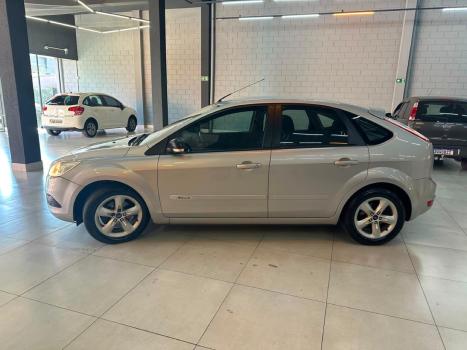 FORD Focus Hatch 2.0 16V 4P FLEX AUTOM�TICO, Foto 17