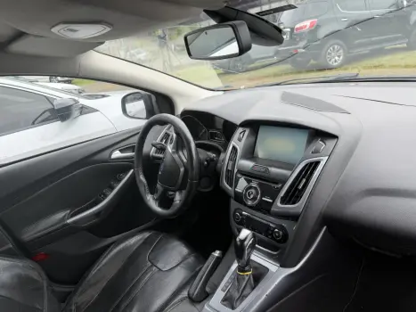 FORD Focus Hatch 2.0 16V 4P TITANIUM FLEX, Foto 2