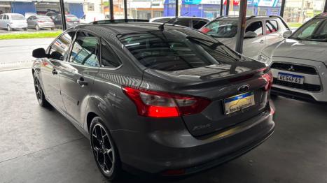 FORD Focus Sedan 2.0 16V 4P FLEX TITANIUM AUTOM�TICO, Foto 2