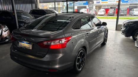FORD Focus Sedan 2.0 16V 4P FLEX TITANIUM AUTOM�TICO, Foto 6