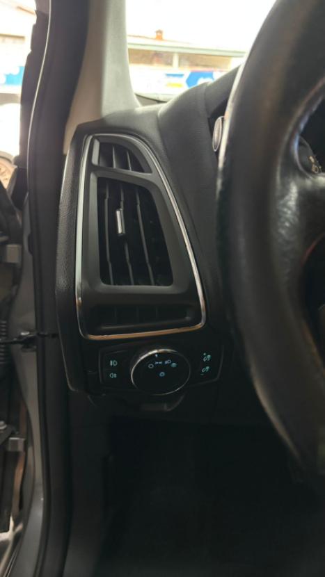 FORD Focus Sedan 2.0 16V 4P FLEX TITANIUM AUTOM�TICO, Foto 10