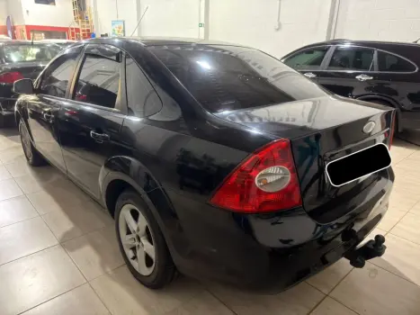 FORD Focus Sedan 2.0 16V 4P FC FLEX, Foto 1