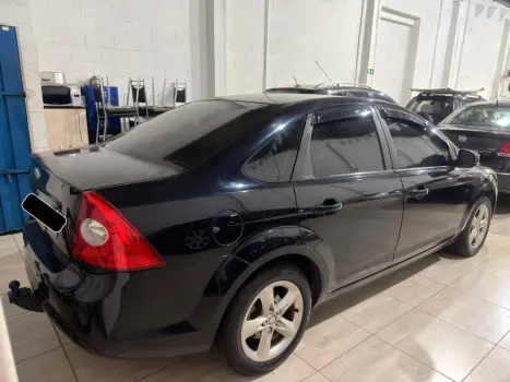 FORD Focus Sedan 2.0 16V 4P FC FLEX, Foto 2