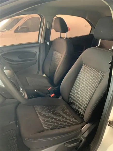 FORD Ka Hatch 1.5 12V 4P FLEX TI-VCT SE AUTOM�TICO, Foto 8