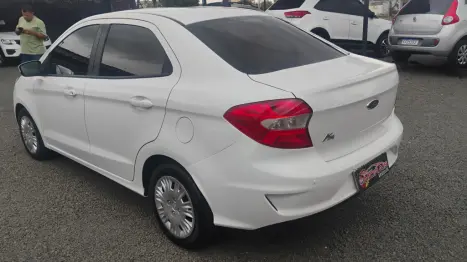 FORD Ka + Sedan 1.5 12V 4P FLEX TI-VCT SE PLUS AUTOMTICO, Foto 5