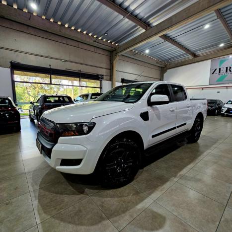 FORD Ranger 2.2 16V XLS DIESEL 4X4 CABINE DUPLA AUTOMTICO, Foto 3