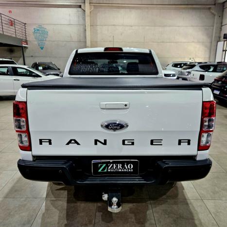 FORD Ranger 2.2 16V XLS DIESEL 4X4 CABINE DUPLA AUTOMTICO, Foto 5