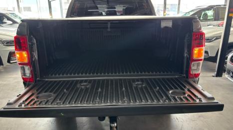 FORD Ranger 2.2 16V XLS DIESEL 4X4 CABINE DUPLA AUTOM�TICO, Foto 17
