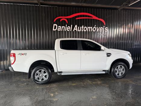 FORD Ranger 2.2 16V XLS DIESEL 4X4 CABINE DUPLA AUTOMÁTICO, Foto 4