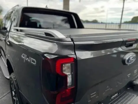 FORD Ranger 3.0 V6 4X4 LIMITED PLUS TURBO DIESEL CABINE DUPLA AUTOMÁTICO, Foto 6