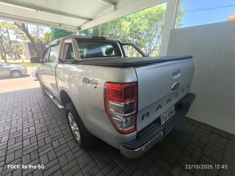 FORD Ranger 3.2 20V XLT 4X4 CABINE DUPLA TURBO DIESEL AUTOMÁTICO, Foto 3 FORD Ranger 3.2 20V XLT 4X4 CABINE DUPLA TURBO DIESEL AUTOMÁTICO, Foto 3