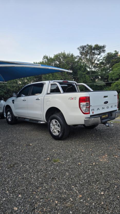 FORD Ranger 3.2 20V XLT 4X4 CABINE DUPLA TURBO DIESEL AUTOM�TICO, Foto 9