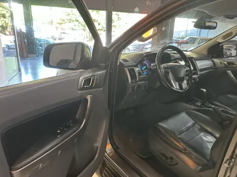 FORD Ranger 3.2 20V XLT 4X4 CABINE DUPLA TURBO DIESEL, Foto 12