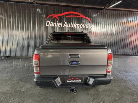 FORD Ranger 3.2 20V CABINE DUPLA 4X4 LIMITED TURBO DIESEL AUTOM�TICO, Foto 7