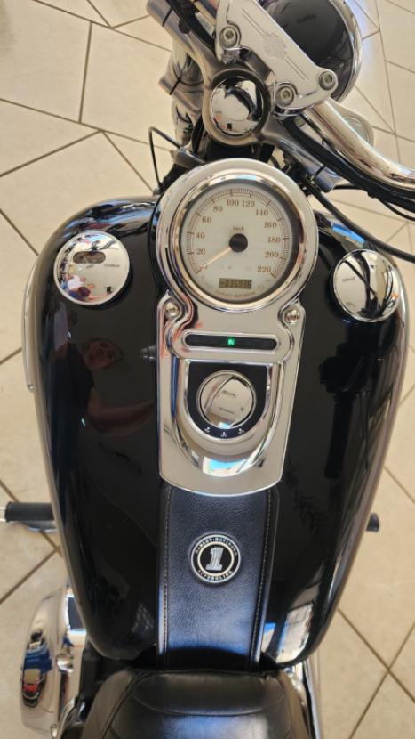 HARLEY DAVIDSON Dyna Super Glide Custom 1600, Foto 4