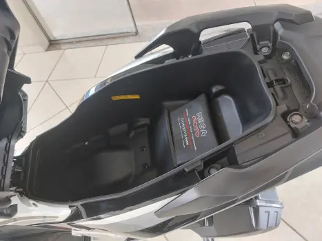 HONDA ADV 150 , Foto 3