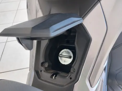 HONDA ADV 150 , Foto 7