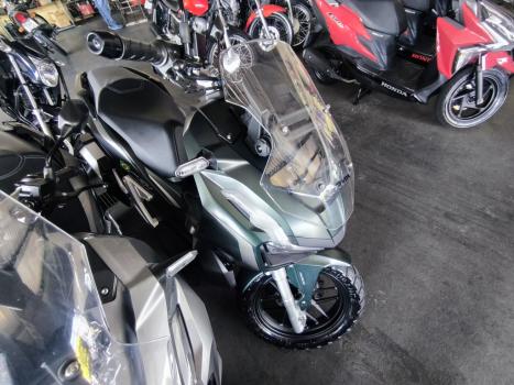 HONDA ADV 150 ABS, Foto 2