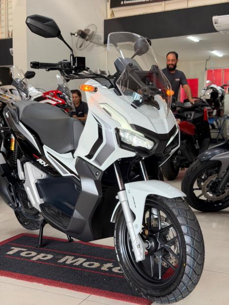HONDA ADV 150 ABS, Foto 2