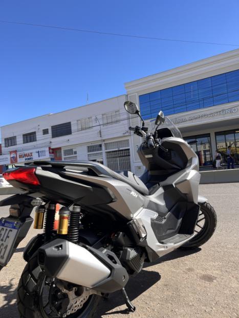 HONDA ADV 160 , Foto 2