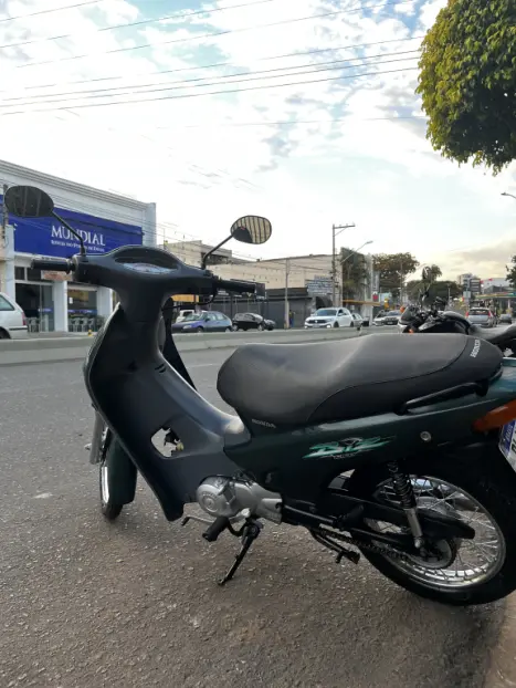 HONDA Biz 100 ES, Foto 2
