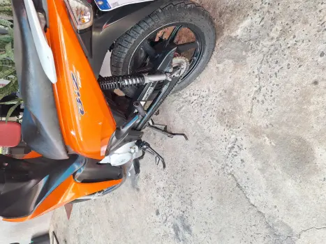 HONDA Biz 125 EX, Foto 3