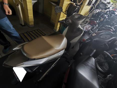 HONDA Biz 125 EX, Foto 5