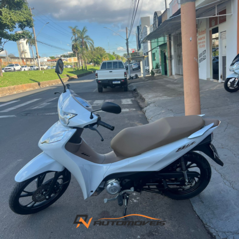 HONDA Biz 125 EX, Foto 2