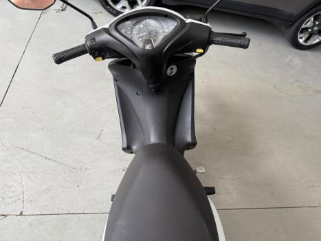 HONDA Biz 125 EX, Foto 6