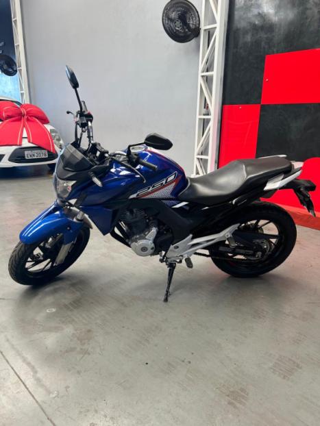 HONDA CB 250 F Twister FLEXONE, Foto 2