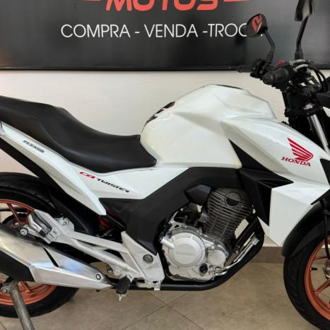 HONDA CB 250 F Twister , Foto 3