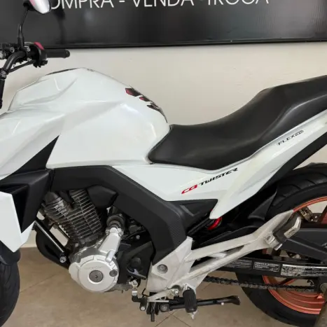 HONDA CB 250 F Twister , Foto 8