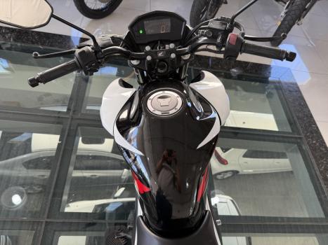 HONDA CB 250 F Twister , Foto 4