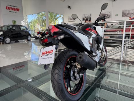 HONDA CB 250 F Twister , Foto 6