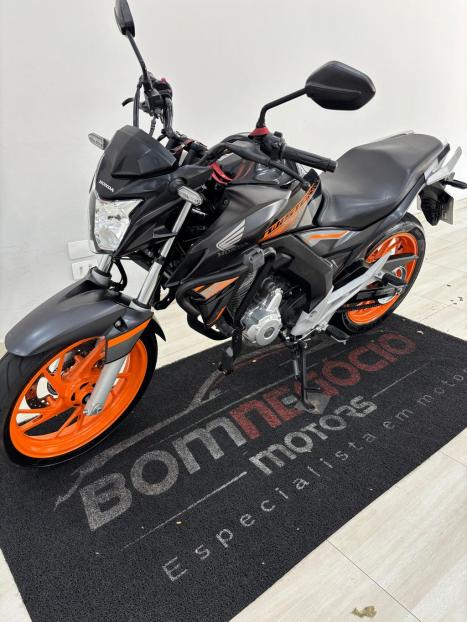 HONDA CB 250 F Twister FLEXONE, Foto 1