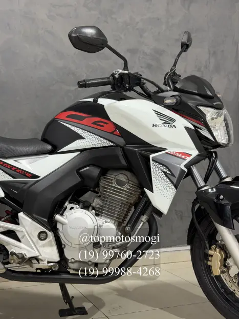 HONDA CB 250 F Twister , Foto 4