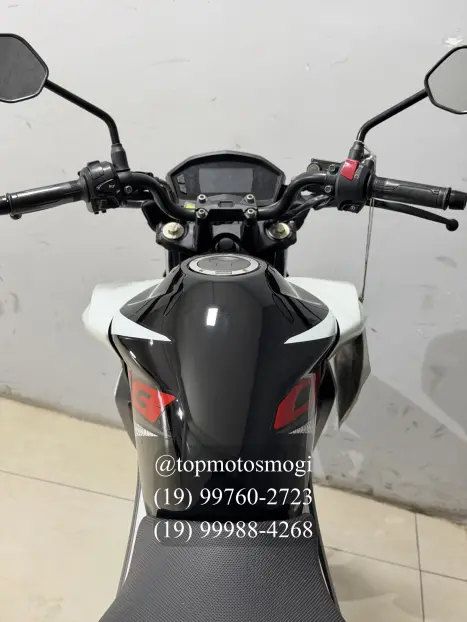 HONDA CB 250 F Twister , Foto 9