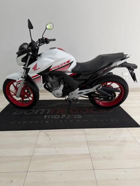 HONDA CB 250 F Twister FLEXONE, Foto 1