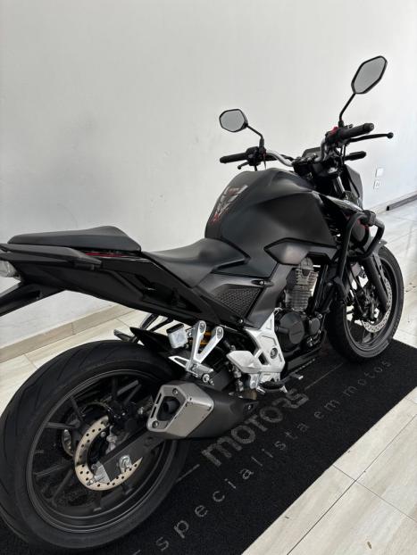 HONDA CB 300 F Twister FLEX ABS, Foto 5