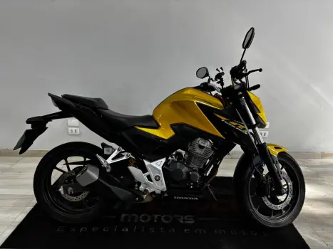 HONDA CB 300 F Twister FLEX ABS, Foto 3