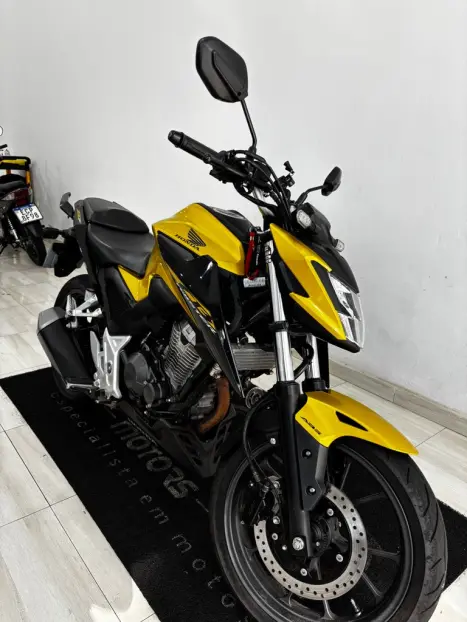 HONDA CB 300 F Twister FLEX ABS, Foto 5