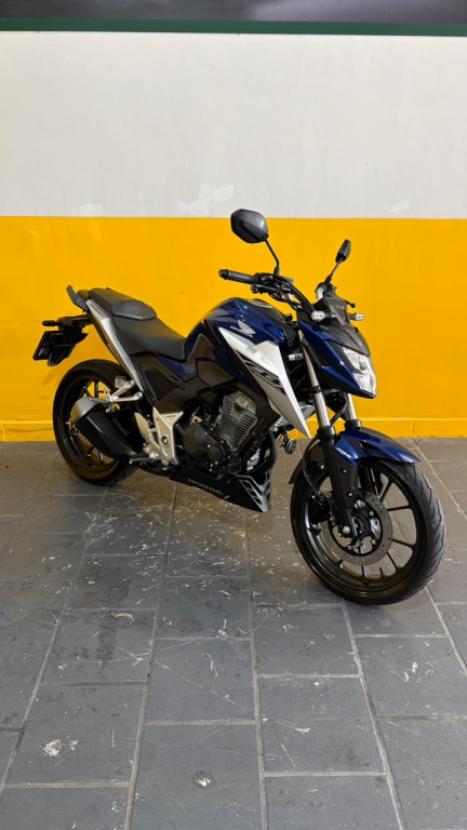 HONDA CB 300 F Twister FLEX ABS, Foto 2