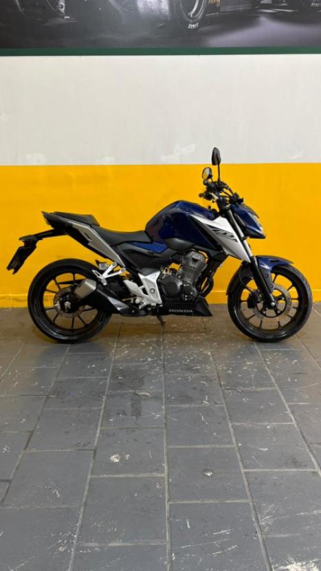 HONDA CB 300 F Twister FLEX ABS, Foto 3