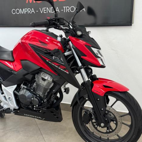 HONDA CB 300 F Twister FLEX ABS, Foto 2