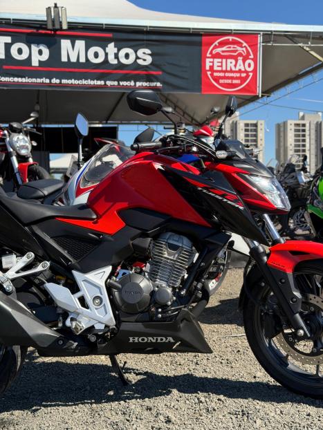 HONDA CB 300 F Twister FLEX ABS, Foto 3