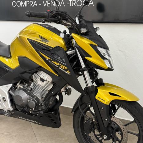 HONDA CB 300 F Twister FLEX ABS, Foto 2